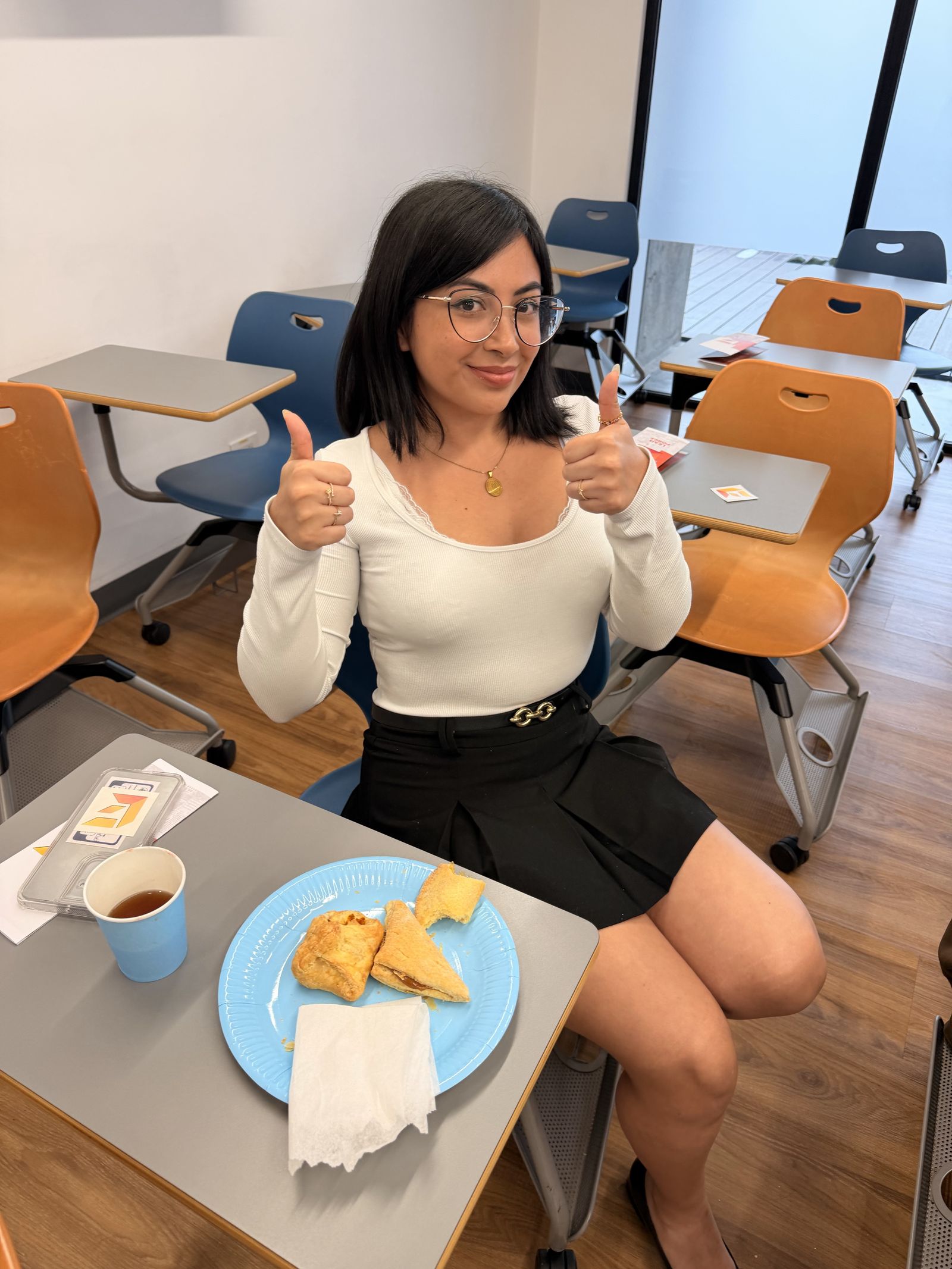 Café y networking durante el arranque de LEAD Forge